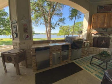 LUXURY WATERFRONT HOME ON LAKE LIMESTONE - This CUSTOM home has - photo 8