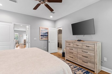 Welcome to the heart of Crystal Beach, where coastal charm meets - photo 36