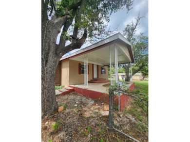 Lake Lawtonka Home For Sale in Lawton Oklahoma