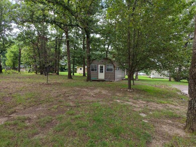 Charming home near Crown Lake on 2 large lots! This adorable - photo 12