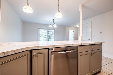 Move in spacious condo on cul du sac. Totally professionally - photo 14