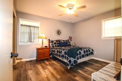 Charming home near Crown Lake on 2 large lots! This adorable - photo 21