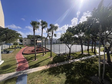 Clear Lake - Palm Beach County Condo For Sale in West Palm Beach Florida