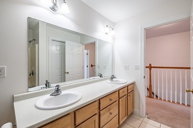 Move in spacious condo on cul du sac. Totally professionally - photo 31