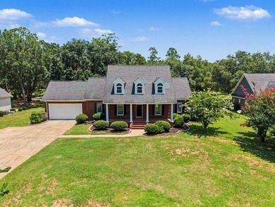 GOLF COURSE LIVING IN RIVER POINTE! Nestled on a quiet - photo 1