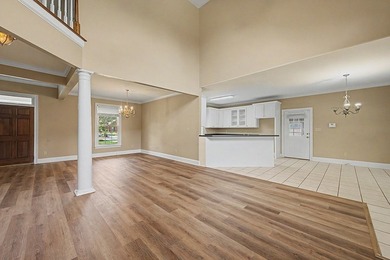 GOLF COURSE LIVING IN RIVER POINTE! Nestled on a quiet - photo 8
