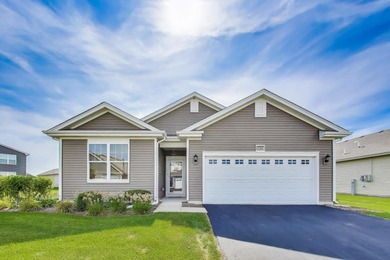 Cambridge Lakes Home For Sale in Pingree Grove Illinois