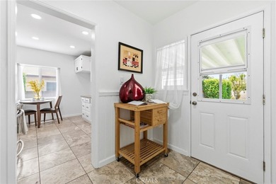 Beautifully and refreshed, these two bedrooms & one bathroom - photo 11