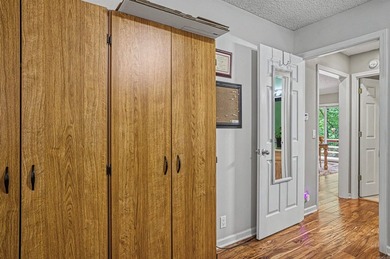 Charming home ready to meet new owner! Located in beautiful Hot - photo 29