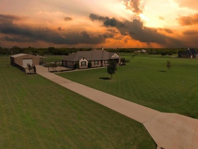 (private lake, pond, creek) Home Active Under Contract in Royse City Texas