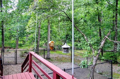 Charming home ready to meet new owner! Located in beautiful Hot - photo 37