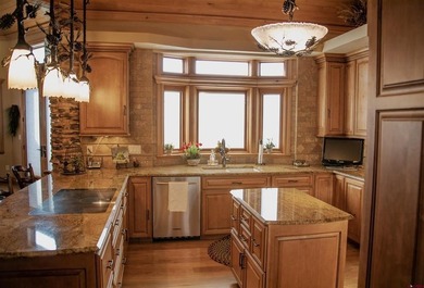 Rebecca Tatum, Sherpa Real Estate, C:,,: EXCEPTIONAL CUSTOM HOME - photo 12