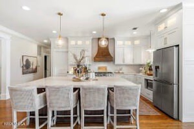 Welcome to 245 Lakeshore Circle, a stunning lakefront retreat - photo 16