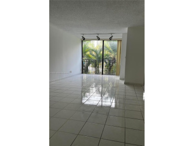 WONDERFUL LOCATION!! LIVE IN THE HEART OF SUNNY ISLES BEACH IN A