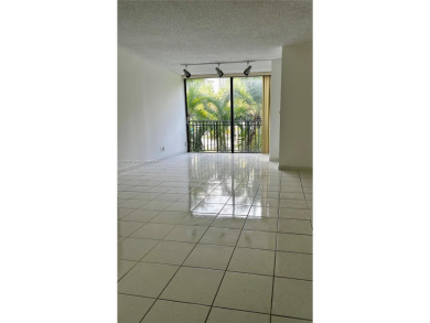 WONDERFUL LOCATION!! LIVE IN THE HEART OF SUNNY ISLES BEACH IN A