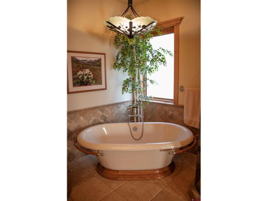 Rebecca Tatum, Sherpa Real Estate, C:,,: EXCEPTIONAL CUSTOM HOME - photo 23
