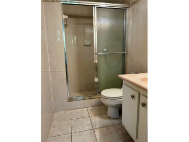 WONDERFUL LOCATION!! LIVE IN THE HEART OF SUNNY ISLES BEACH IN A