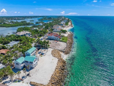 Gulf-front vacant lot on Casey Key in Osprey. Buildable lot with - photo 6