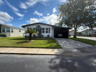 (private lake, pond, creek) Home For Sale in New Port Richey Florida