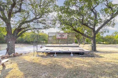 Amazing Medicine Park opportunity! This little piece of Medicine - photo 8