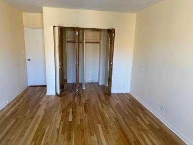 Bright and well maintained 1-bed apartment (800 sq.ft.) in the