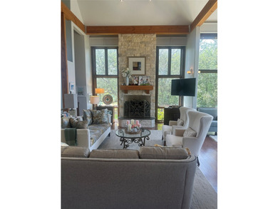 Beautiful 3 Bedroom, 3 and a half bath, custom built home - photo 14