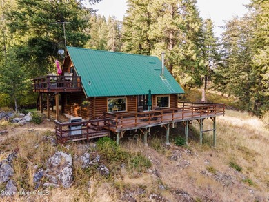 Enjoy the breathtaking views of the Mountains rising from the - photo 25