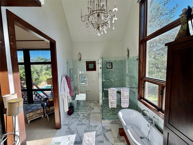 Beautiful 3 Bedroom, 3 and a half bath, custom built home - photo 26