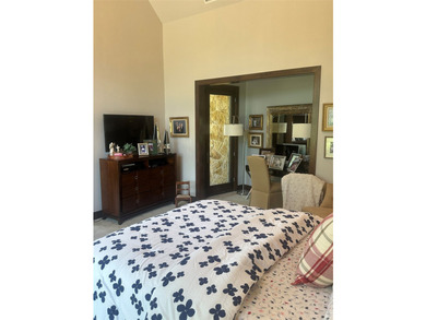 Beautiful 3 Bedroom, 3 and a half bath, custom built home - photo 31