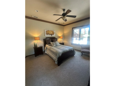 Beautiful 3 Bedroom, 3 and a half bath, custom built home - photo 40