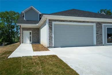 Smithville Lake Townhome/Townhouse For Sale in Smithville Missouri