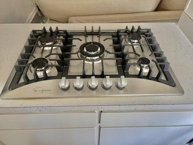 Motivated Seller! Do Not disturb tenants! Zoned Suburban - photo 18
