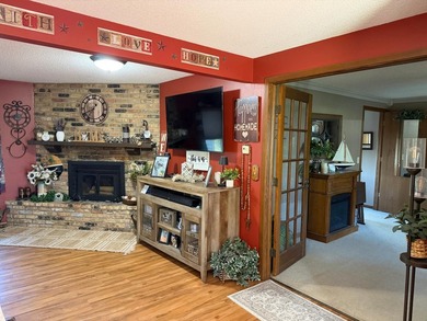 LAKE LIFE ON AN ACREAGE - the best of both worlds! This stunning - photo 10