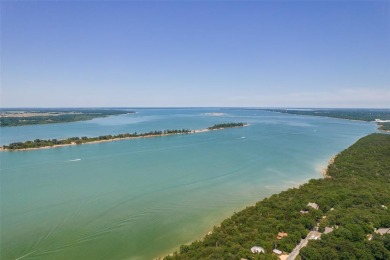 Lake Home For Sale in Pottsboro, Texas