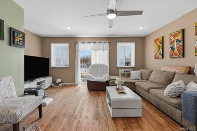 This beautiful, legal 2 Dwelling- property, 24 yrs old, 18.75 x - photo 5