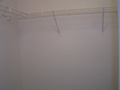 3 Bedroom 2-1/2 bath condo with 2 levels inside-living area on - photo 11