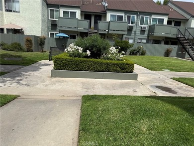 Beautifully Updated 2-Bedroom Condo in Prime Santa Ana Location - photo 2