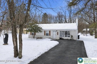 Indian Mountain Lakes Home For Sale in Tunkhannock Twp Pennsylvania