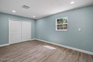 Recently remodeled 5 bedroom, 3 bathroom home is ready for new - photo 22