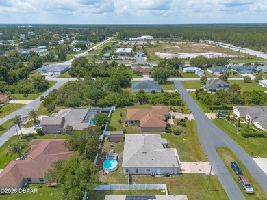 Welcome home to this beautifully maintained 4-bedroom - photo 42