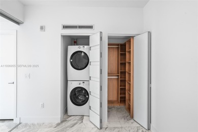 Beautiful corner 3 bed/ 4 bath with glass enclosed den at