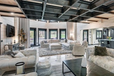 Discover a remarkable custom-crafted HONKA style mountain - photo 3