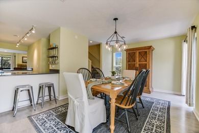 LOCATION, LOCATION, LOCATION! This amazing townhome in Horseshoe - photo 11