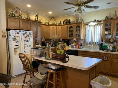 Looking for a detached home a stone's throws from the Verrazzano - photo 15