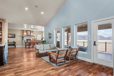 Custom-built waterfront luxury resort home, located in a private - photo 15
