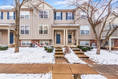 Lake Townhome/Townhouse For Sale in Grayslake, Illinois