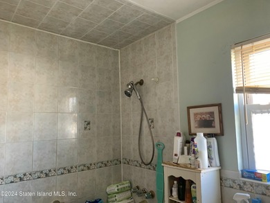 Looking for a detached home a stone's throws from the Verrazzano - photo 22