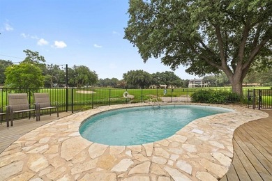 LOCATION, LOCATION, LOCATION! This amazing townhome in Horseshoe - photo 24