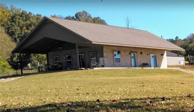 Illinois River  Home For Sale in Siloam Springs Arkansas