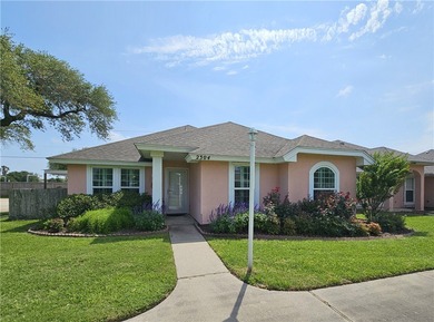 (private lake, pond, coastal) Home For Sale in Ingleside Texas